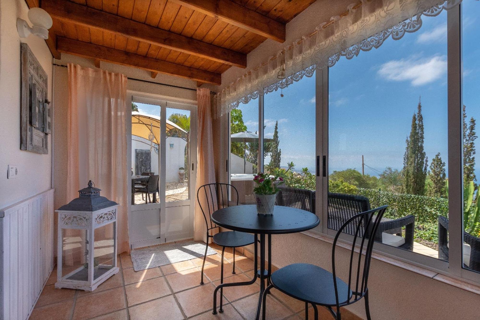 Villa Hibisco, Jacuzzi Y Vistas Al Atlantico 아데제 외부 사진